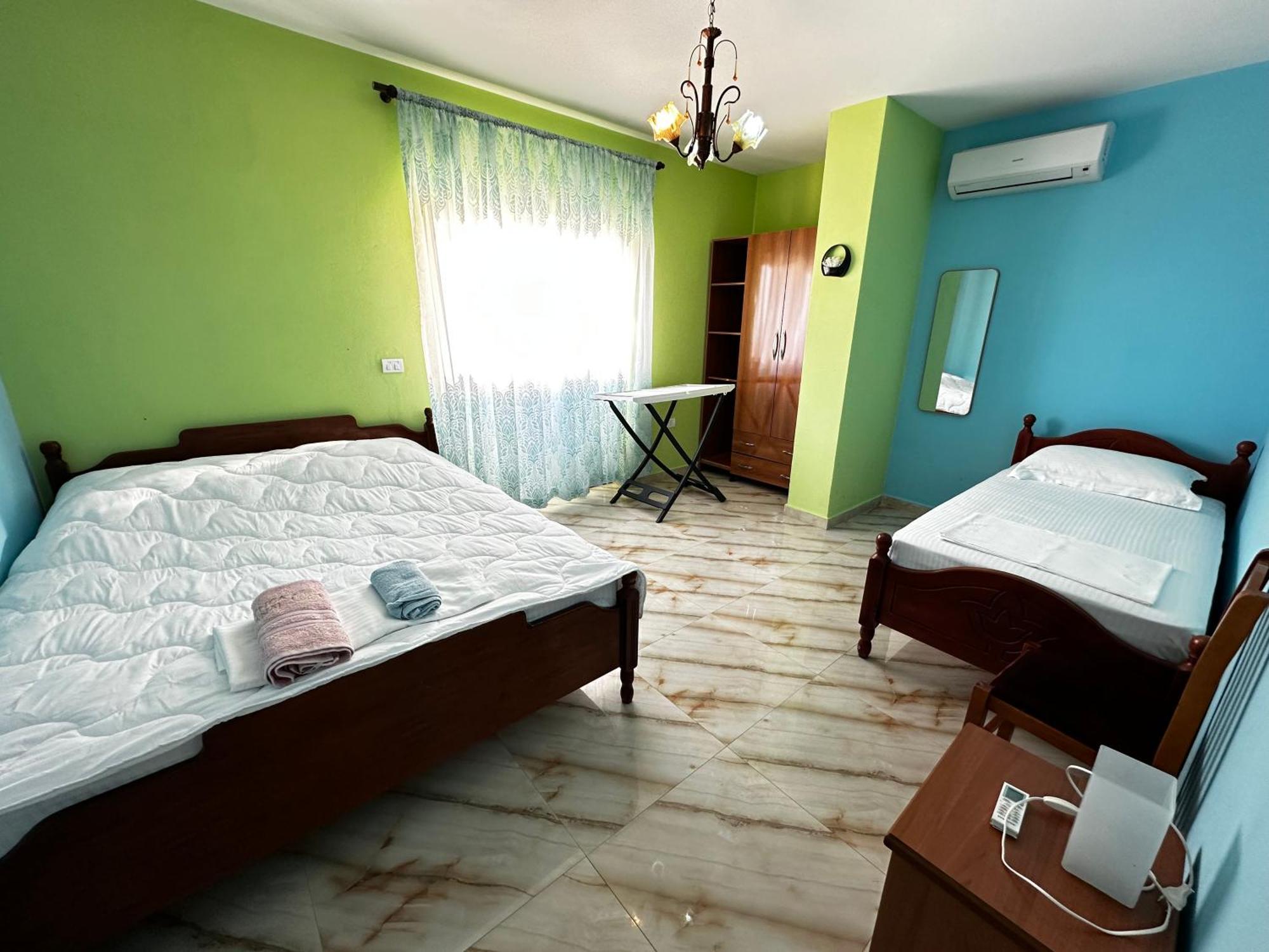 Romance Holiday Garden Inn Durrës Exterior foto